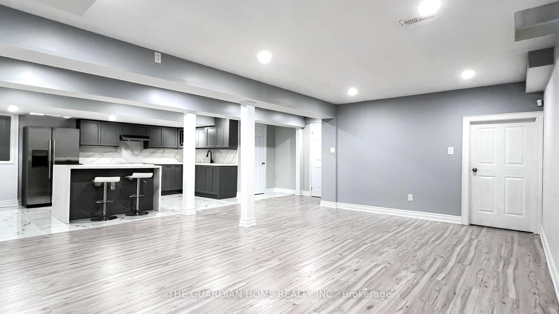 Photo 11 of 371 Elson Street, Markham, Cedarwood — HOMEH