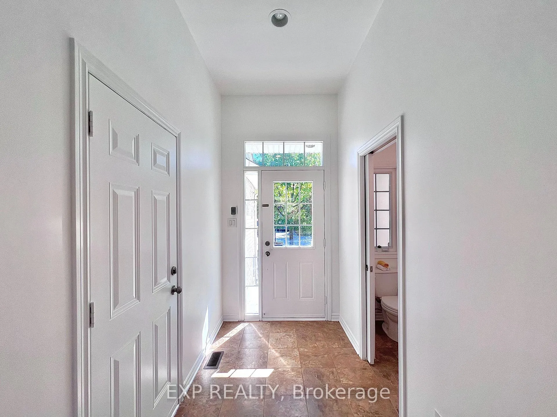 Photo 4 of 457 Foxhall Way, Ottawa, Kanata - Bridlewood — HOMEH