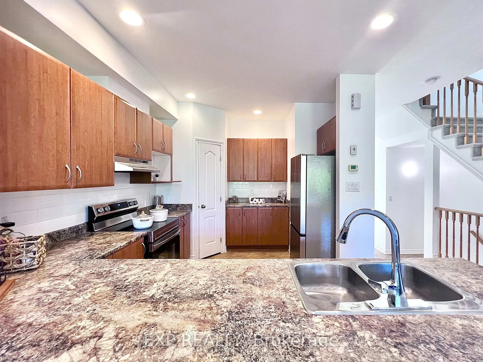 Photo 11 of 457 Foxhall Way, Ottawa, Kanata - Bridlewood — HOMEH