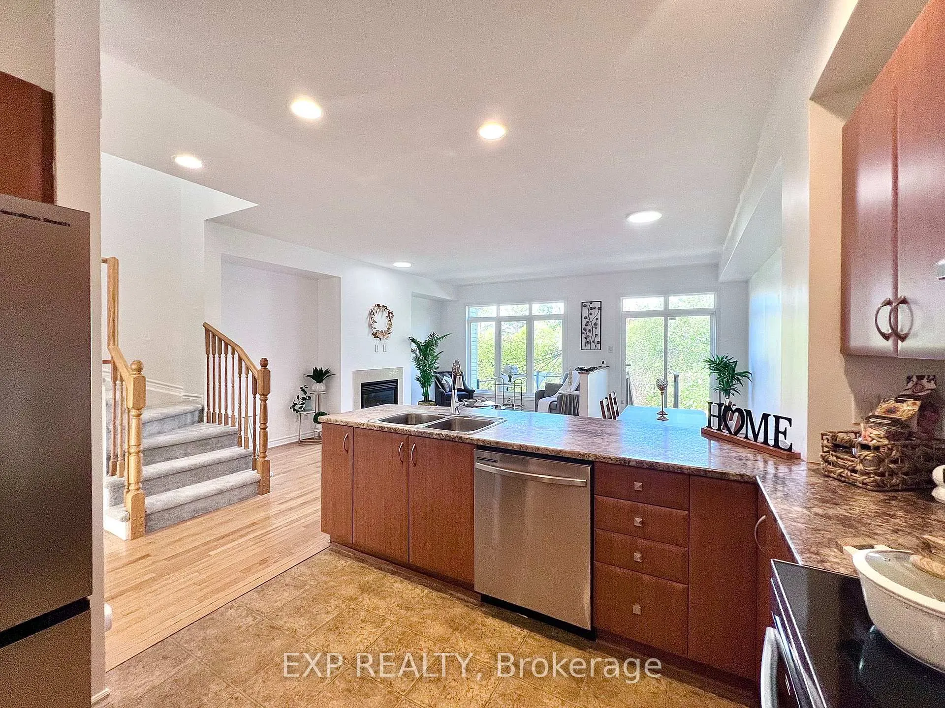 Photo 18 of 457 Foxhall Way, Ottawa, Kanata - Bridlewood — HOMEH