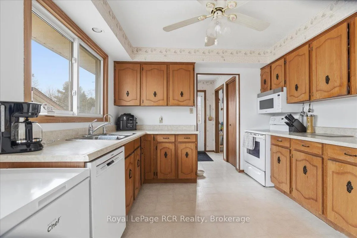 Photo 23 of 207 George Street S, Arran-Elderslie — HOMEH
