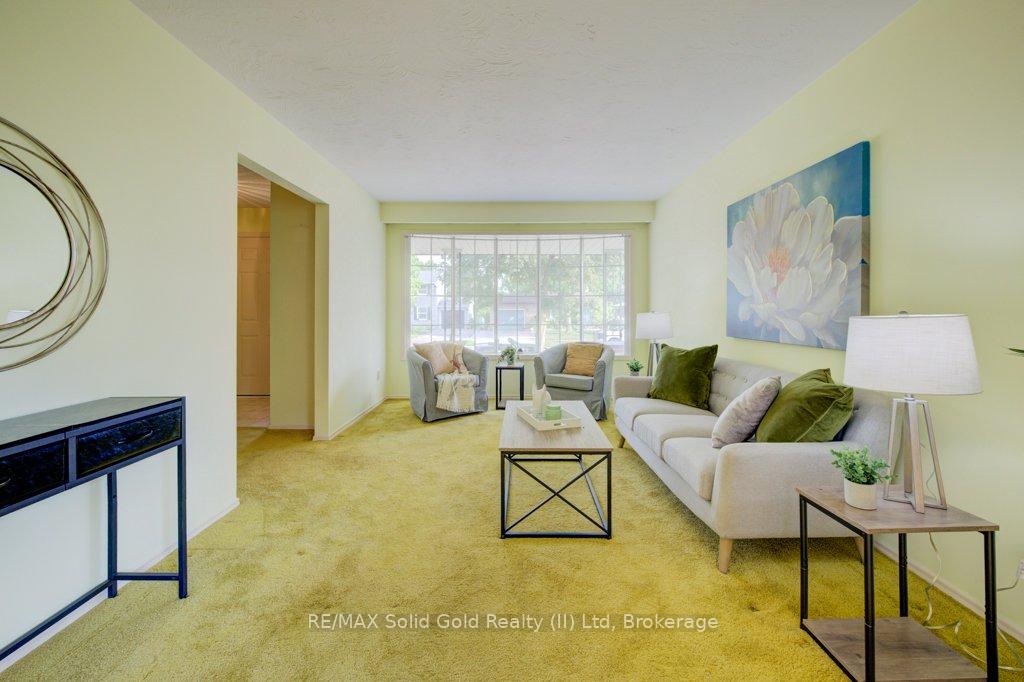 Photo 5 of 71 Ripley Crescent, Kitchener — HOMEH