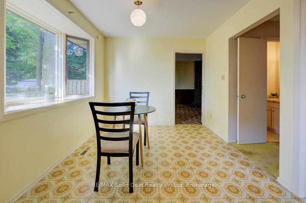 Photo 11 of 71 Ripley Crescent, Kitchener — HOMEH