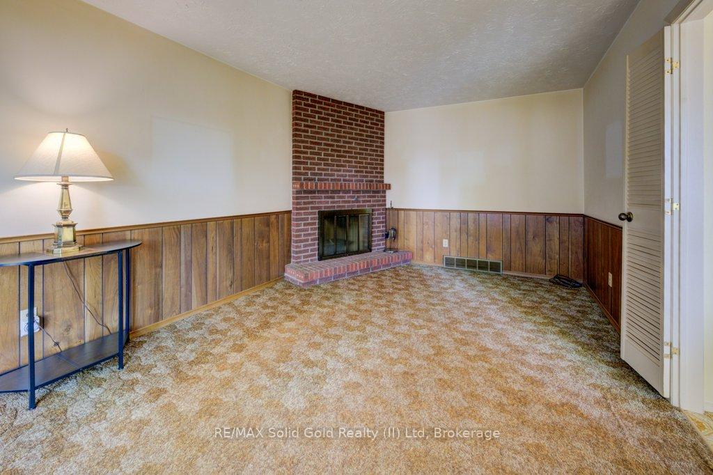 Photo 15 of 71 Ripley Crescent, Kitchener — HOMEH