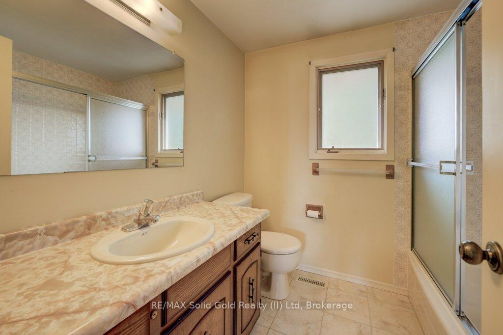 Photo 26 of 71 Ripley Crescent, Kitchener — HOMEH