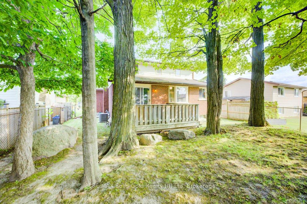 Photo 33 of 71 Ripley Crescent, Kitchener — HOMEH