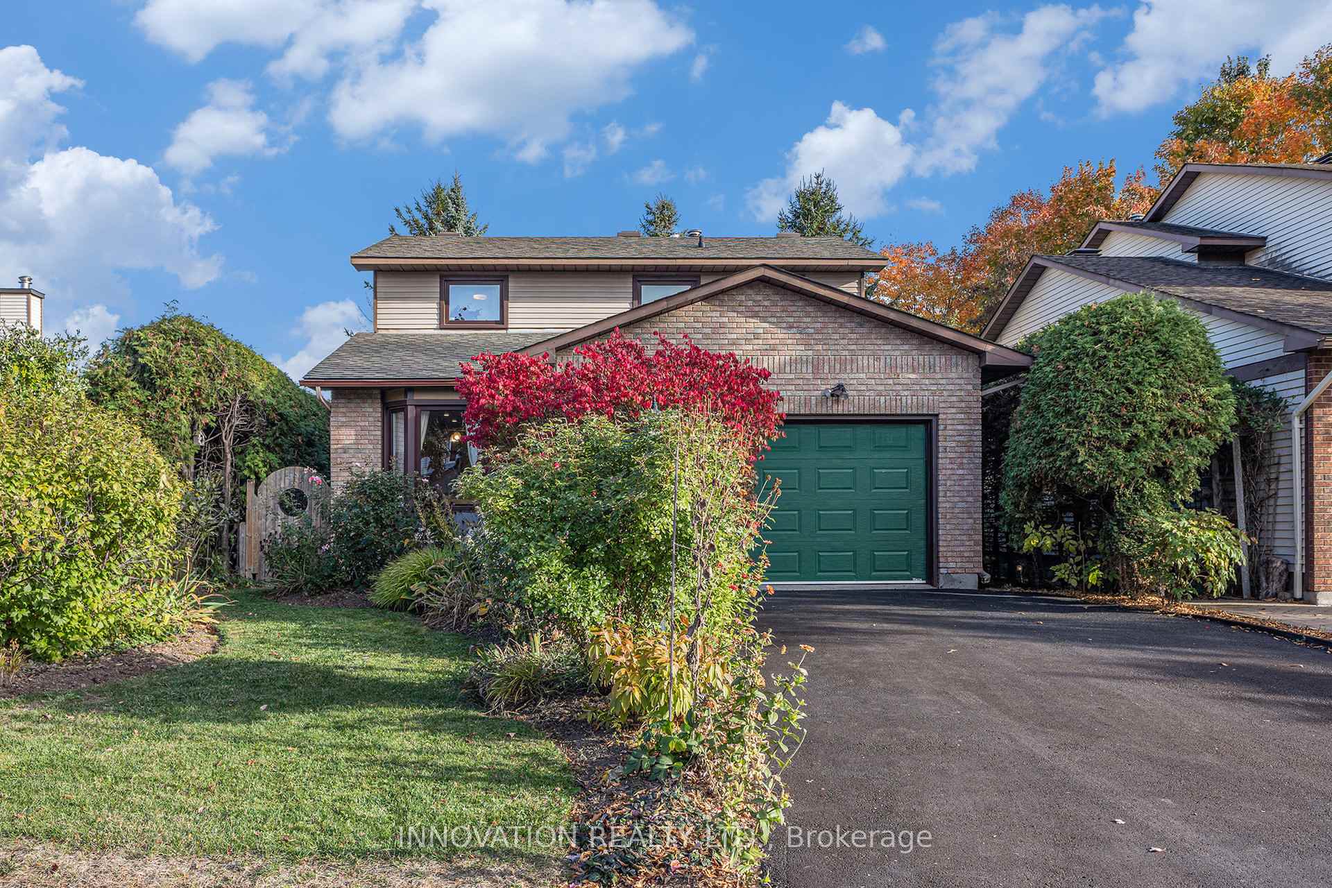 Photo 3 of 43 Liston Crescent, Ottawa, Kanata - Katimavik — HOMEH