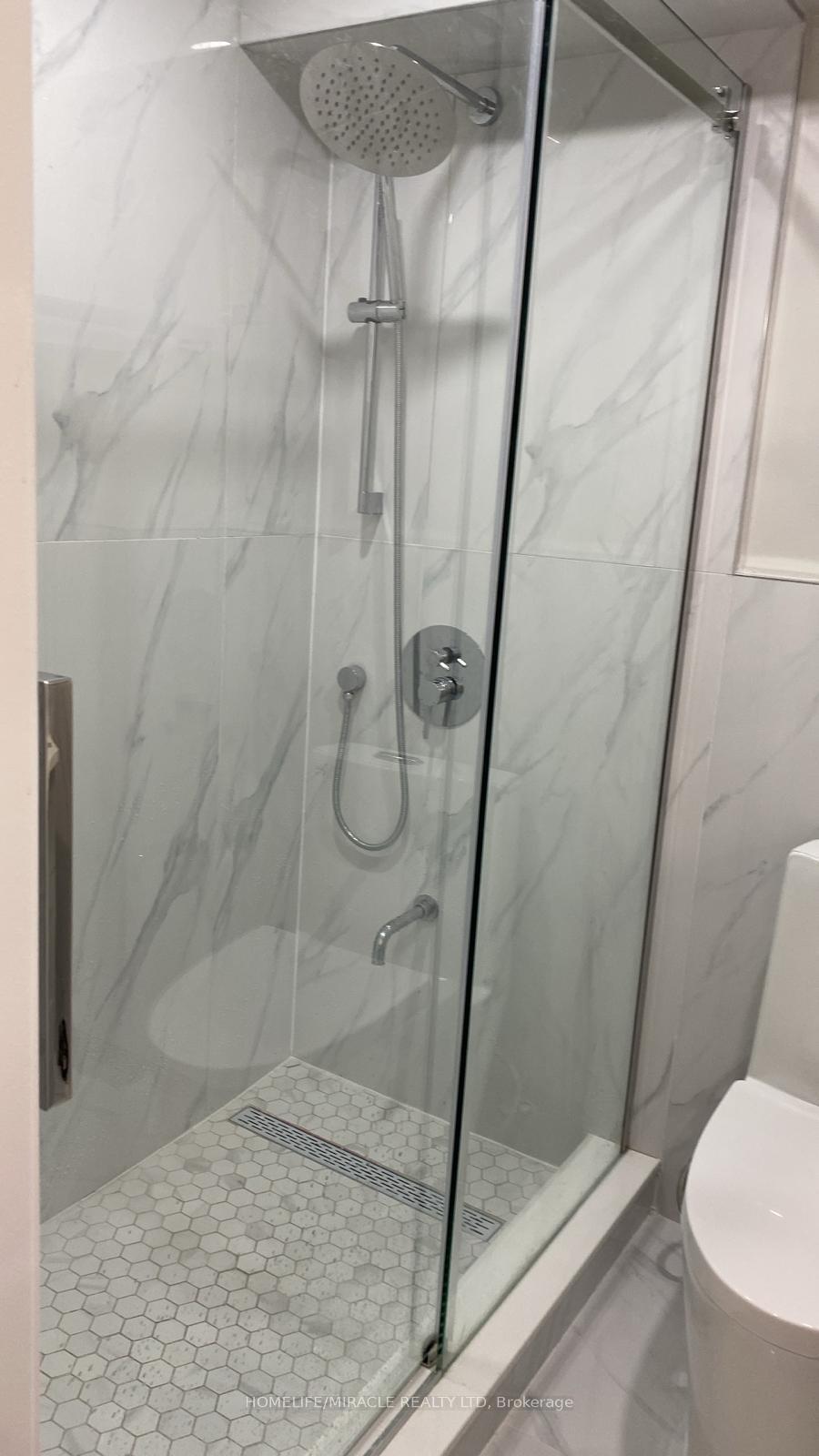 Photo 6 of 220 Great Falls Boulevard, Hamilton, Waterdown — HOMEH