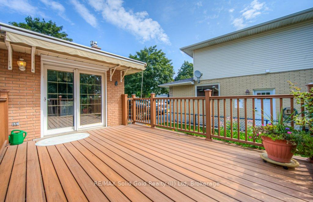 Photo 38 of 16 Wolfe's Court, Kitchener — HOMEH