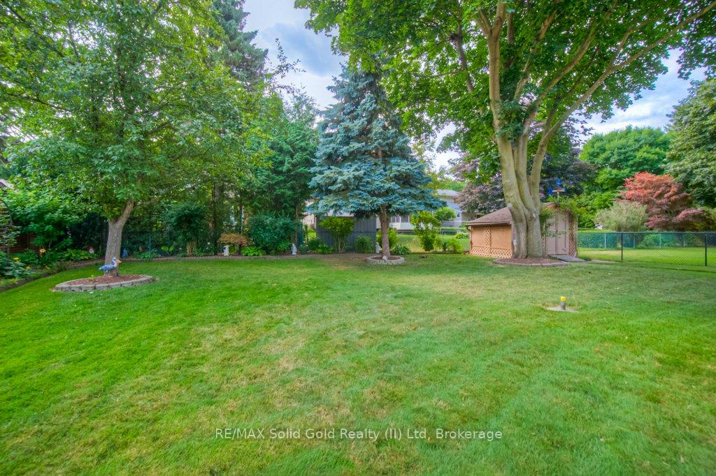 Photo 45 of 16 Wolfe's Court, Kitchener — HOMEH