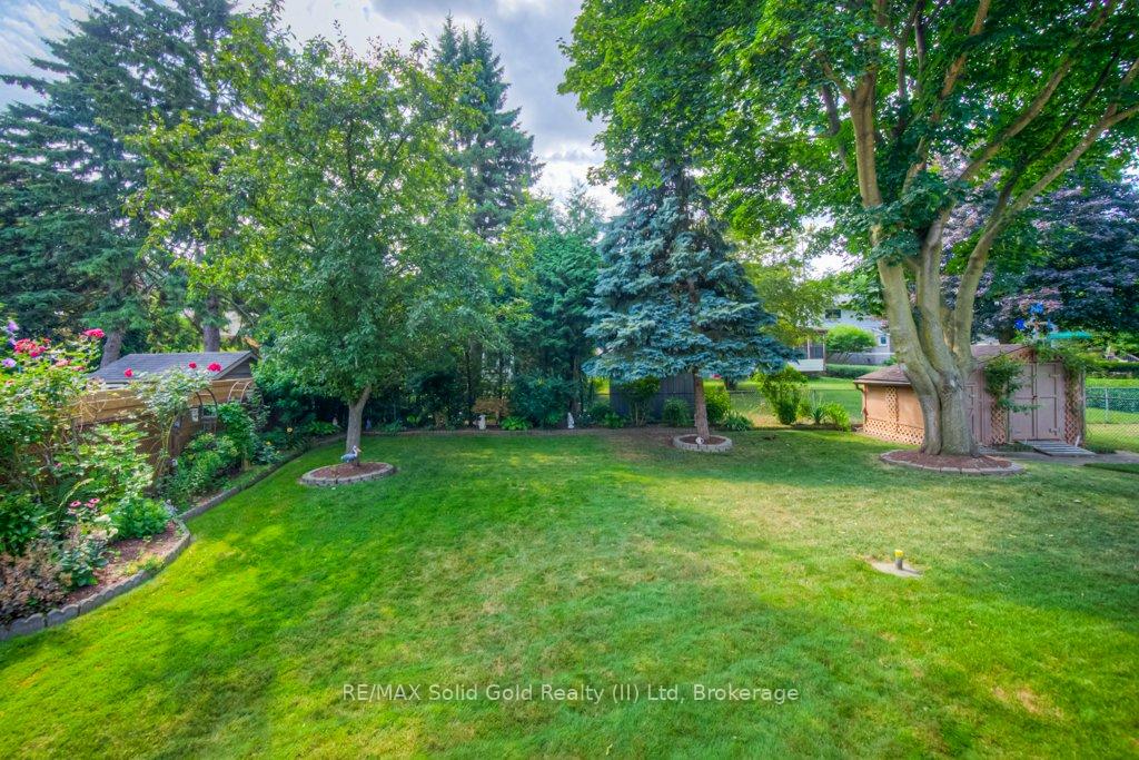 Photo 47 of 16 Wolfe's Court, Kitchener — HOMEH