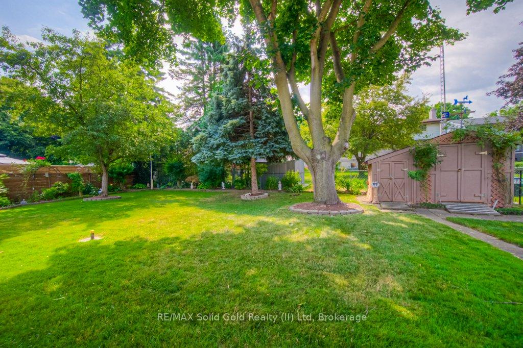Photo 48 of 16 Wolfe's Court, Kitchener — HOMEH