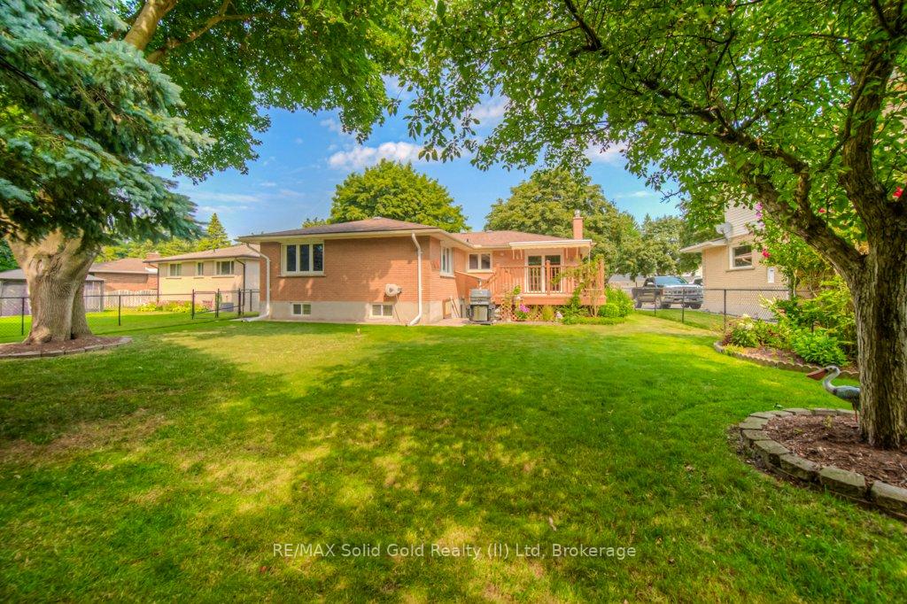 Photo 49 of 16 Wolfe's Court, Kitchener — HOMEH