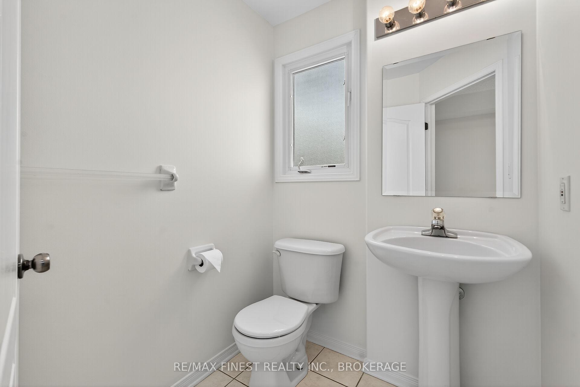 Photo 6 of 992 Bluffwood Avenue, Kingston, Kingston East (Incl Barret Crt) — HOMEH