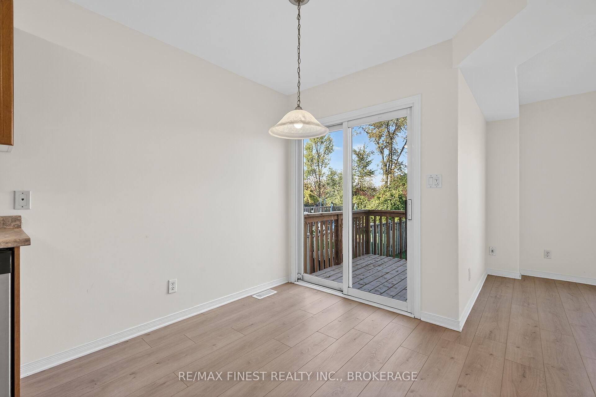 Photo 11 of 992 Bluffwood Avenue, Kingston, Kingston East (Incl Barret Crt) — HOMEH