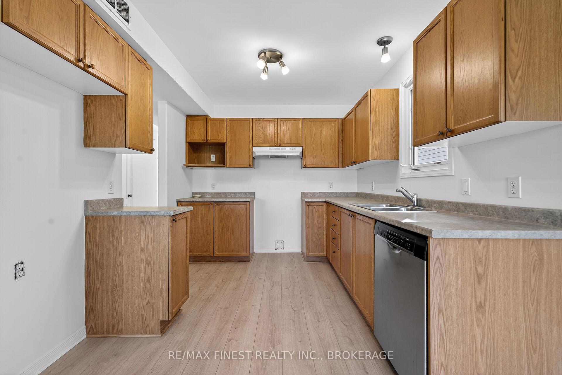 Photo 12 of 992 Bluffwood Avenue, Kingston, Kingston East (Incl Barret Crt) — HOMEH