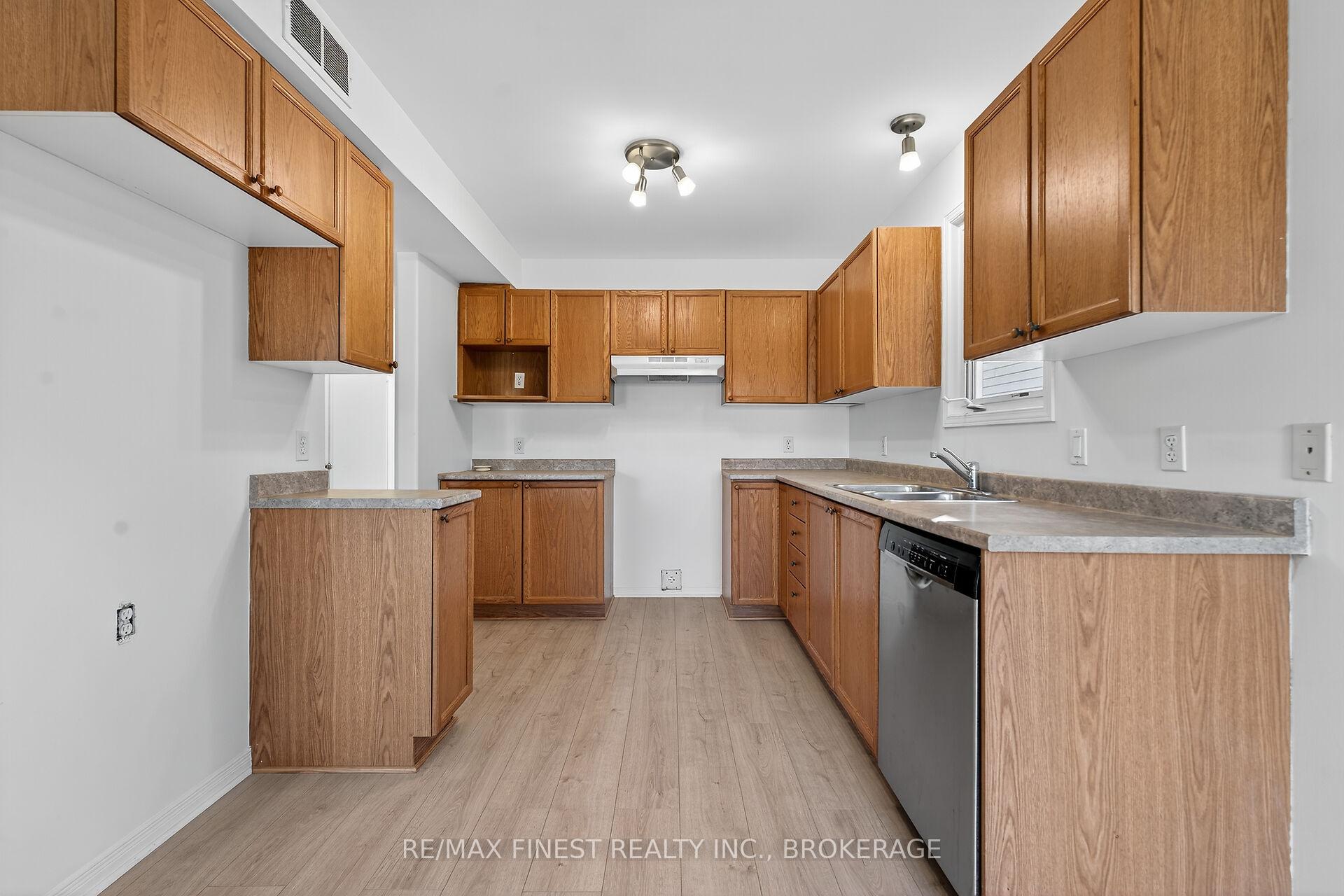 Photo 13 of 992 Bluffwood Avenue, Kingston, Kingston East (Incl Barret Crt) — HOMEH