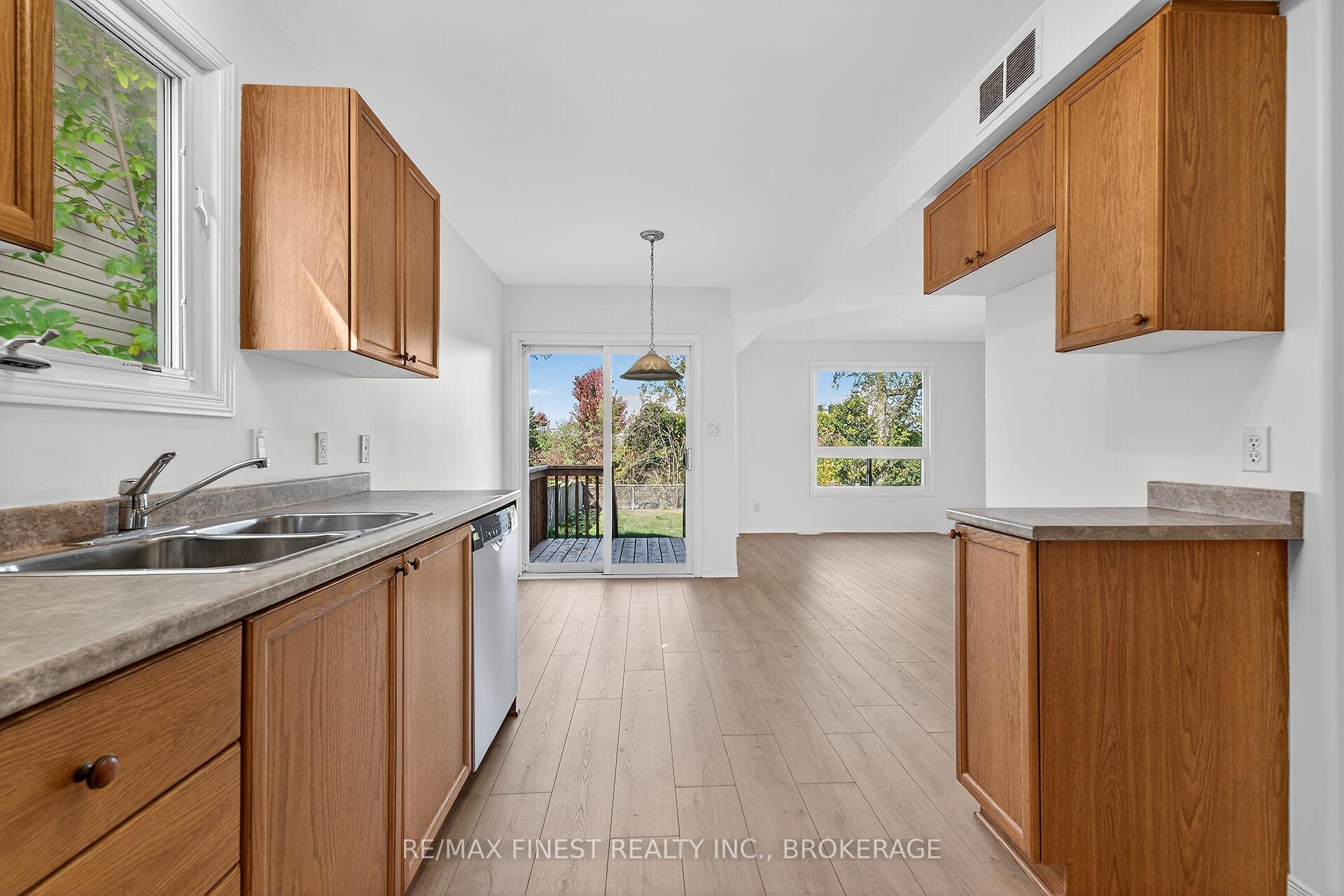 Photo 15 of 992 Bluffwood Avenue, Kingston, Kingston East (Incl Barret Crt) — HOMEH
