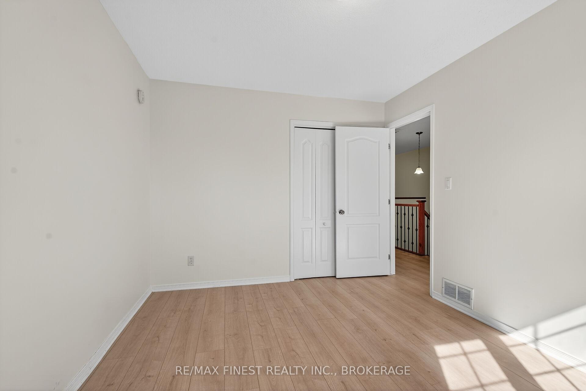Photo 24 of 992 Bluffwood Avenue, Kingston, Kingston East (Incl Barret Crt) — HOMEH