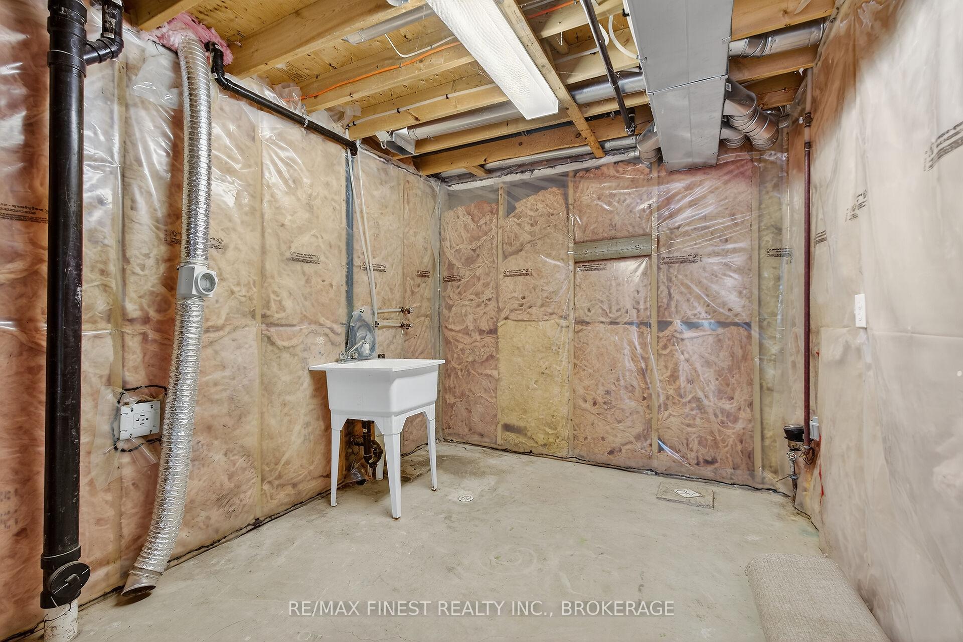 Photo 30 of 992 Bluffwood Avenue, Kingston, Kingston East (Incl Barret Crt) — HOMEH