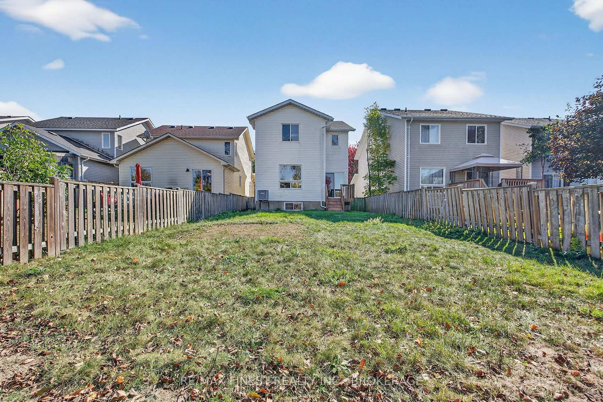 Photo 35 of 992 Bluffwood Avenue, Kingston, Kingston East (Incl Barret Crt) — HOMEH