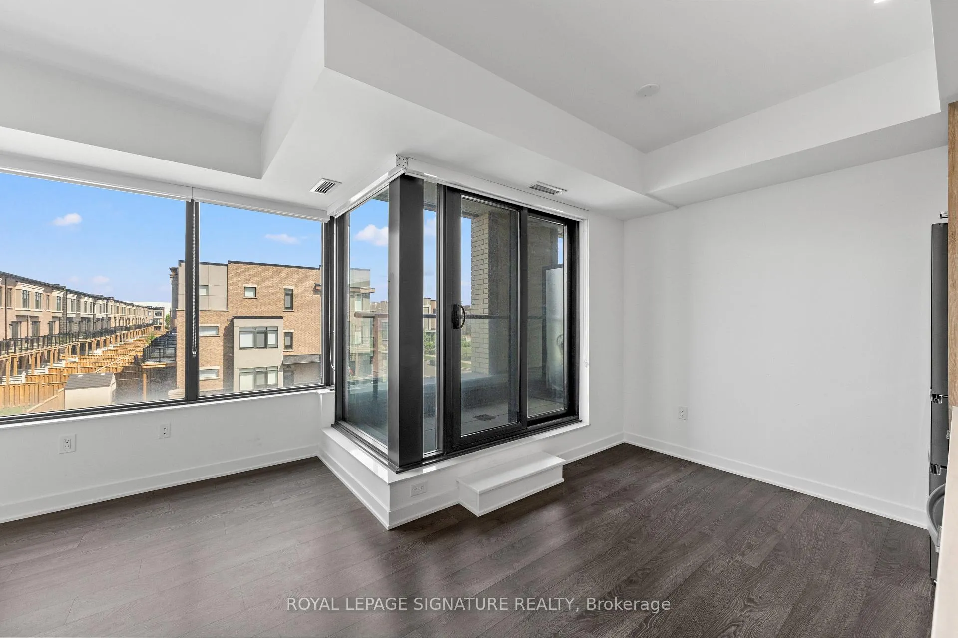 Photo 14 of Unit 207, 120 Eagle Rock Way, Vaughan, Rural Vaughan — HOMEH