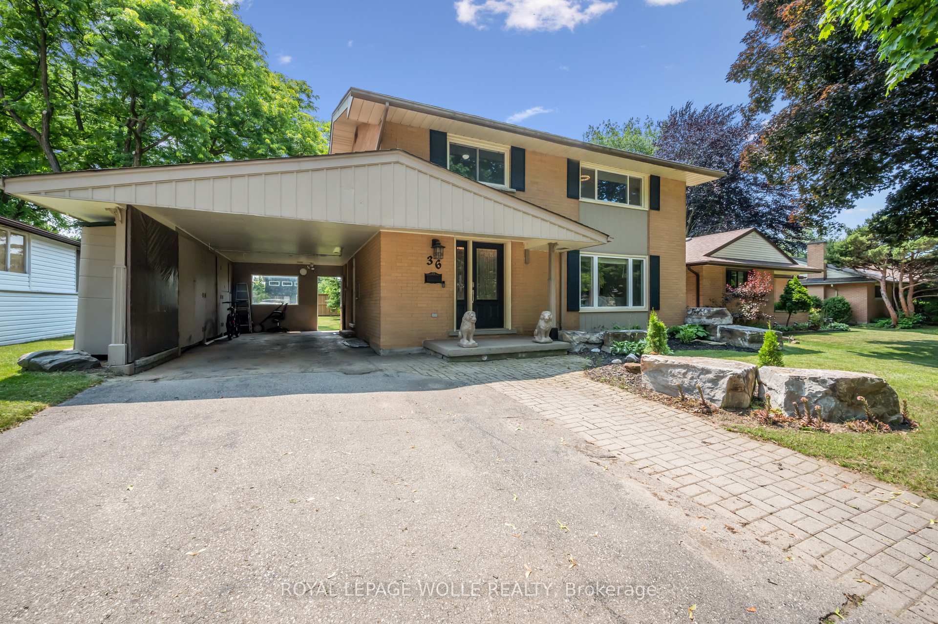 Photo 2 of 36 Craig Drive, Kitchener — HOMEH