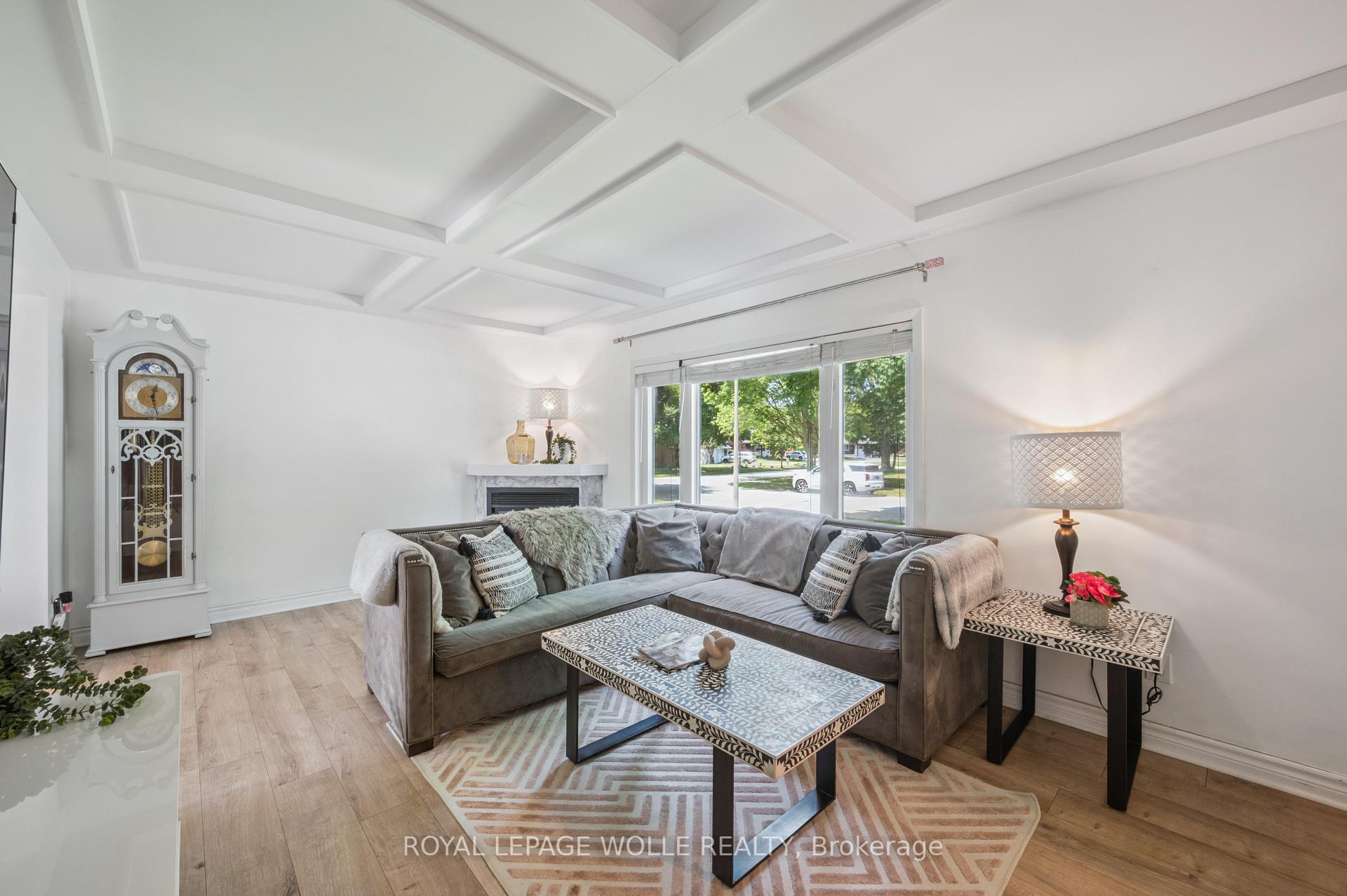 Photo 4 of 36 Craig Drive, Kitchener — HOMEH