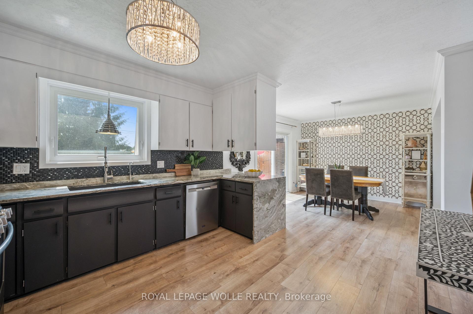 Photo 9 of 36 Craig Drive, Kitchener — HOMEH