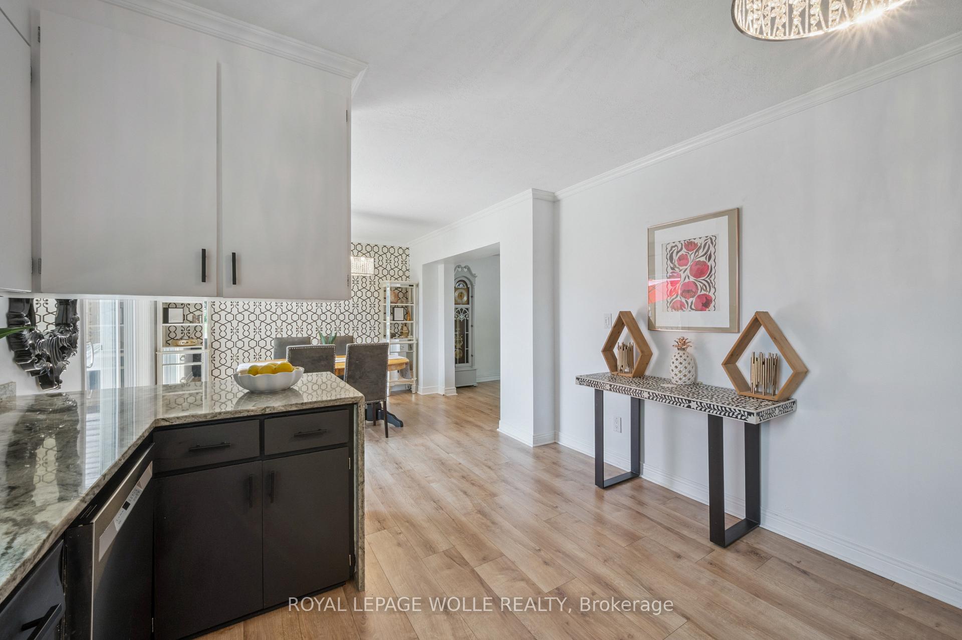Photo 10 of 36 Craig Drive, Kitchener — HOMEH