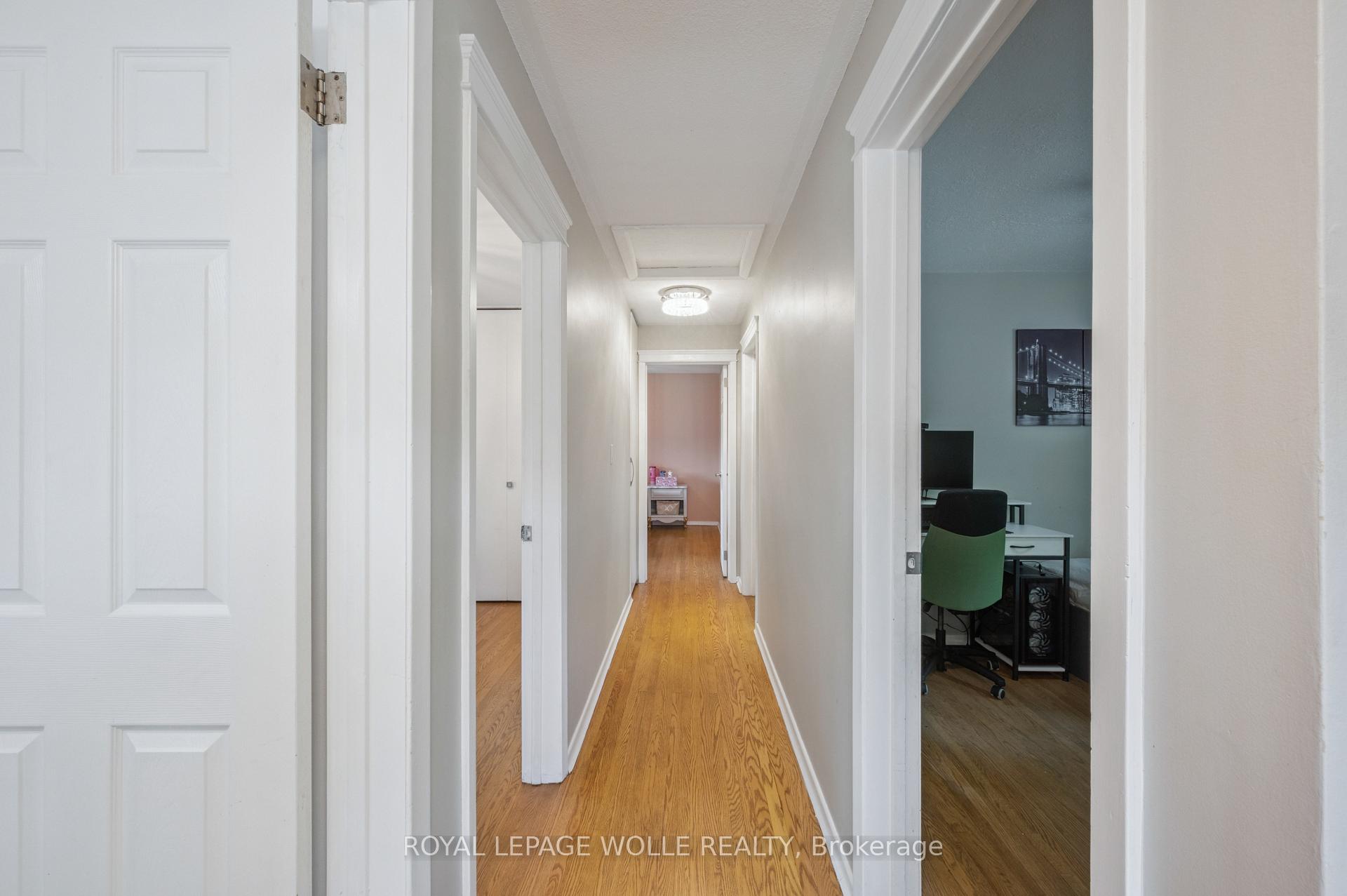 Photo 15 of 36 Craig Drive, Kitchener — HOMEH