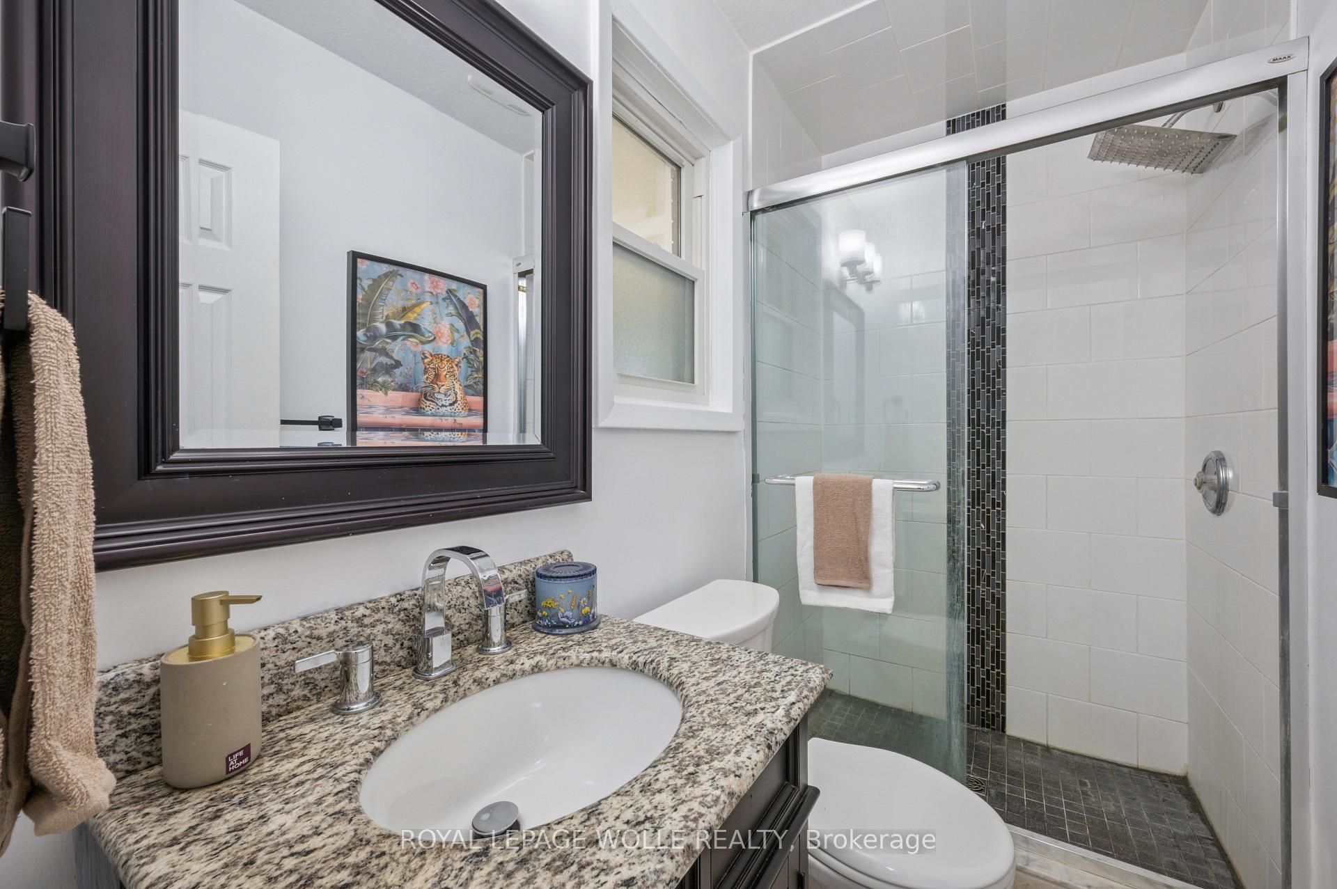 Photo 22 of 36 Craig Drive, Kitchener — HOMEH