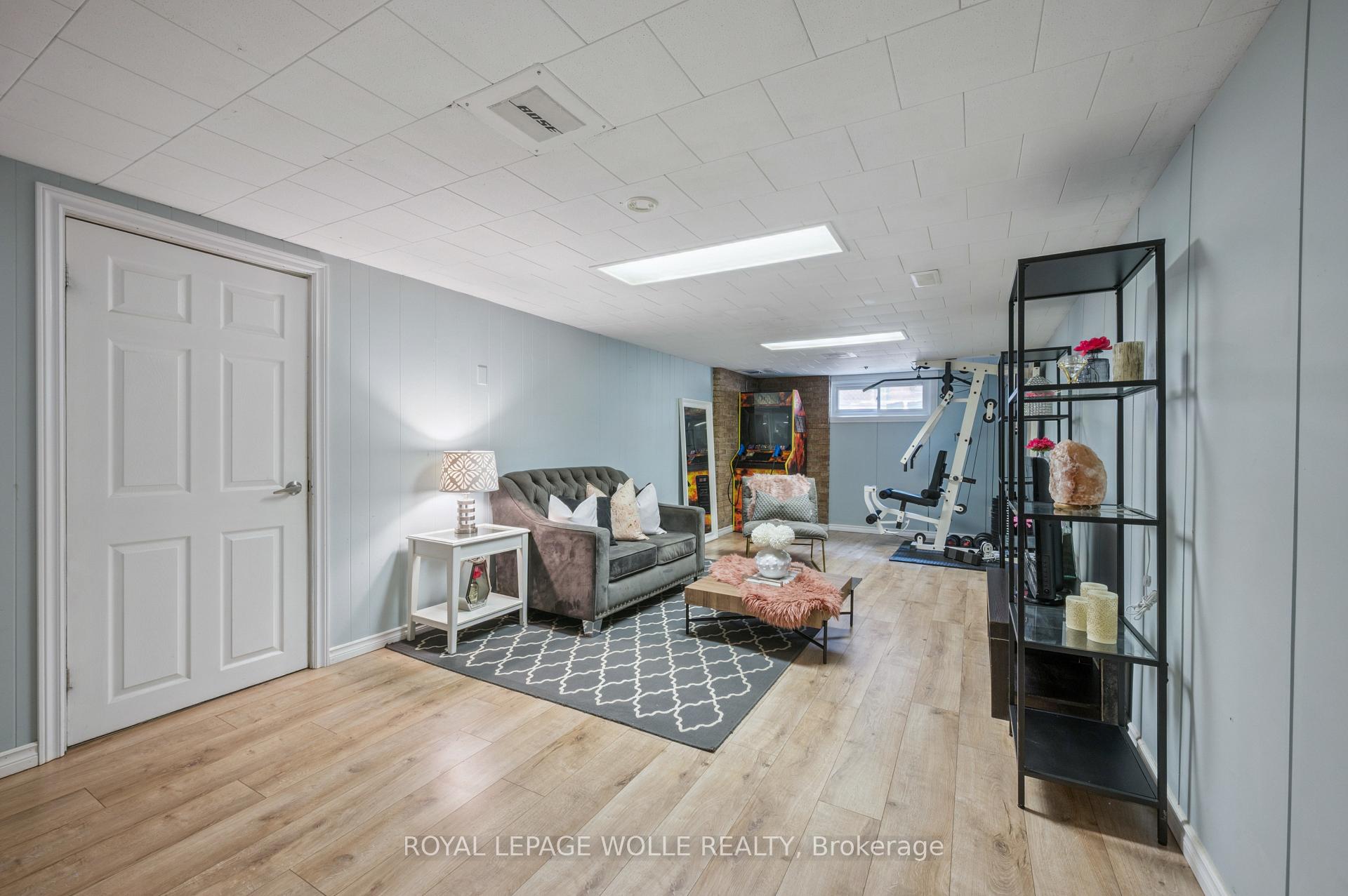 Photo 24 of 36 Craig Drive, Kitchener — HOMEH