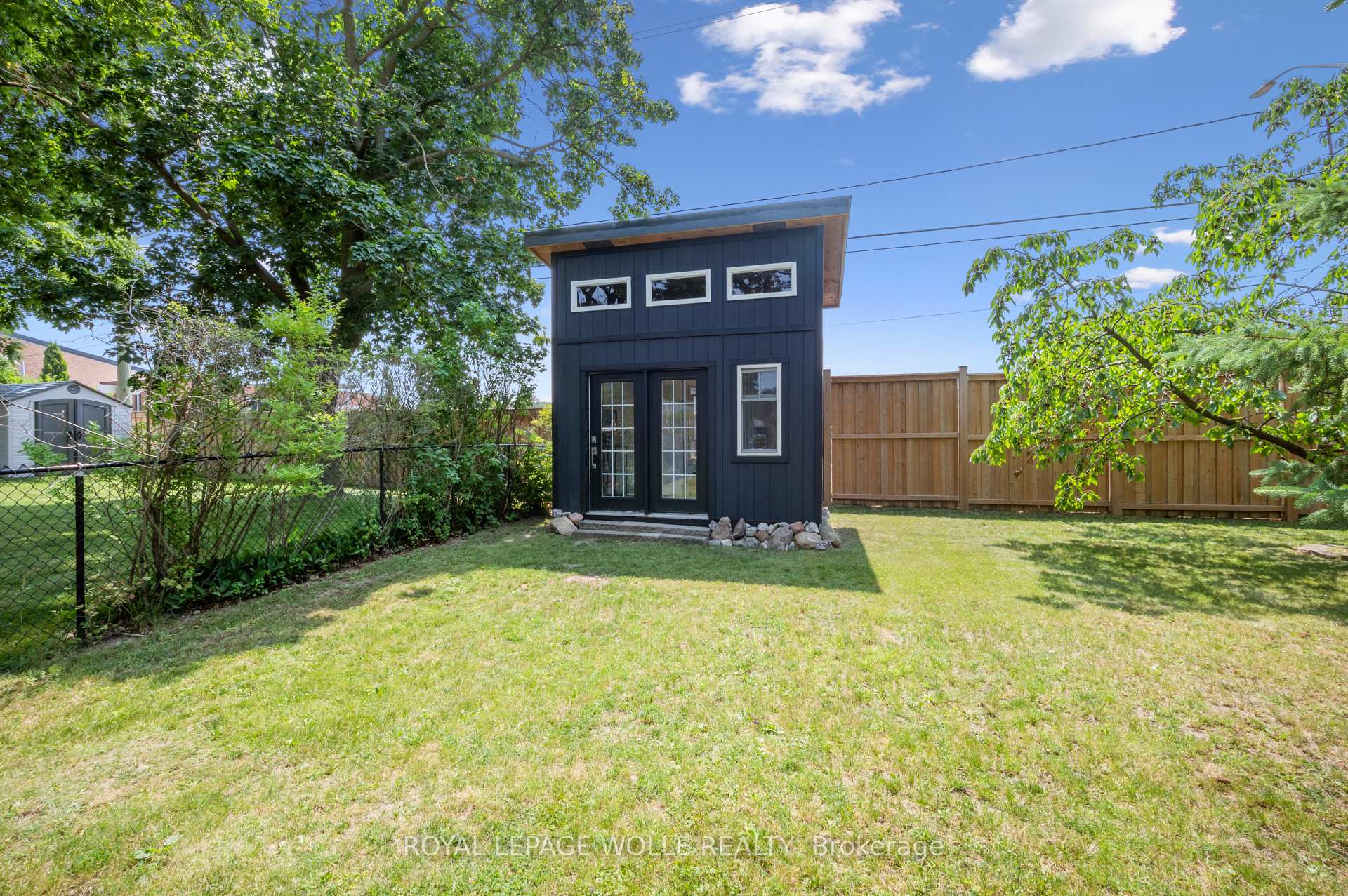 Photo 31 of 36 Craig Drive, Kitchener — HOMEH