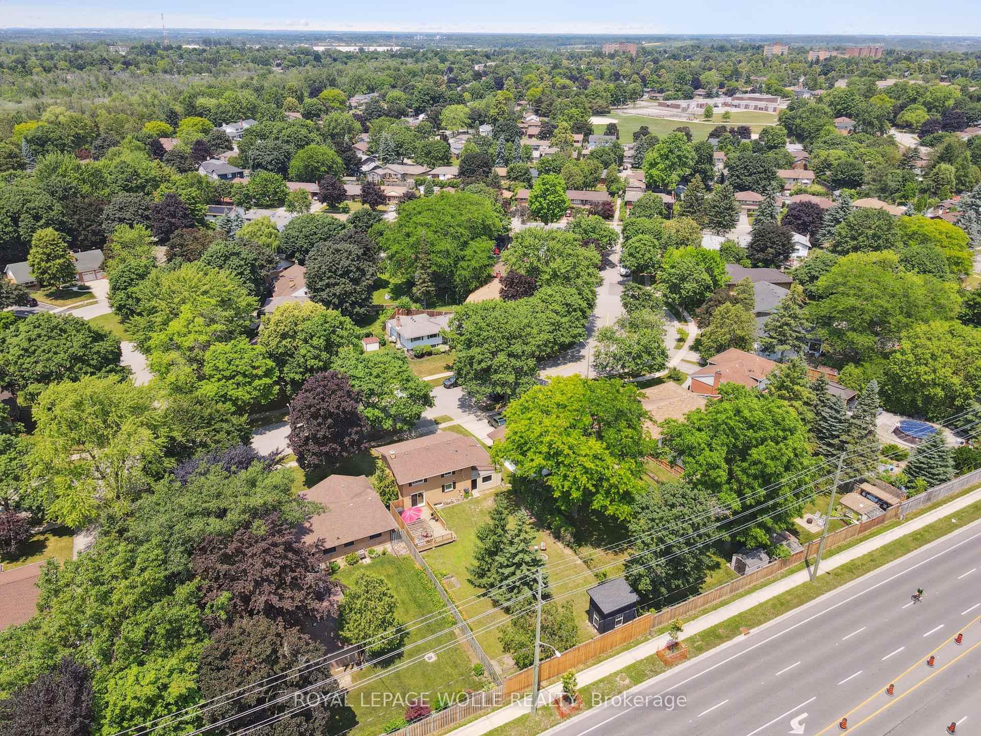 Photo 39 of 36 Craig Drive, Kitchener — HOMEH