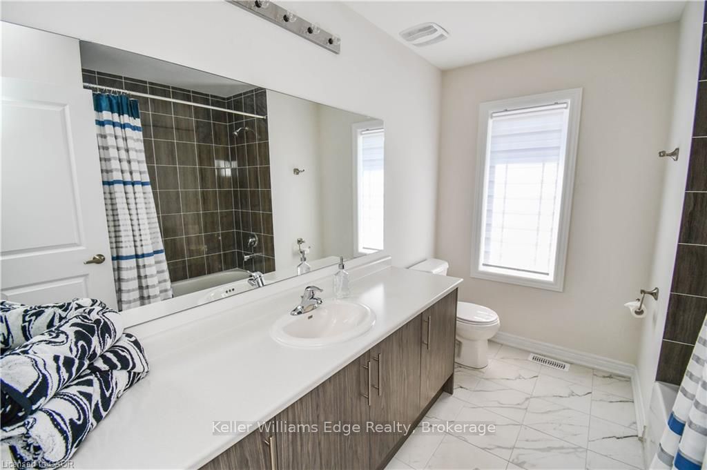 Photo 20 of 1016 Hardy Way, Innisfil, Lefroy — HOMEH