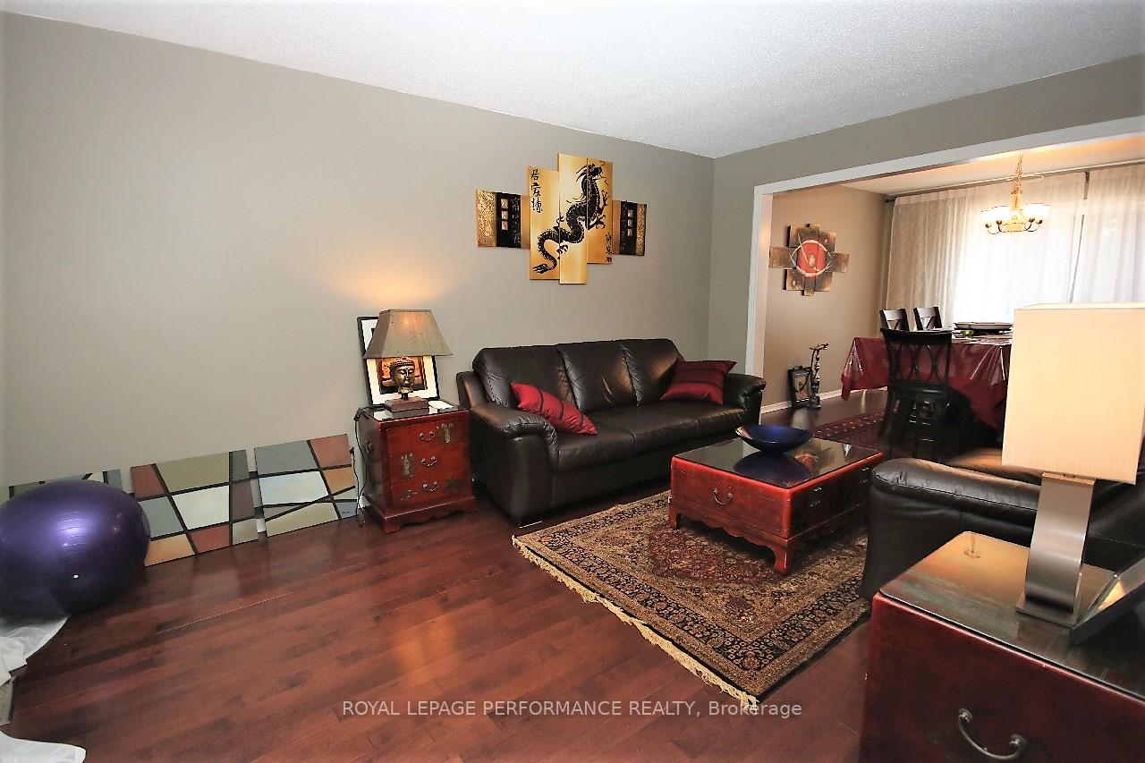 Photo 4 of 16 Inwood Drive, Ottawa, Kanata - Bridlewood — HOMEH