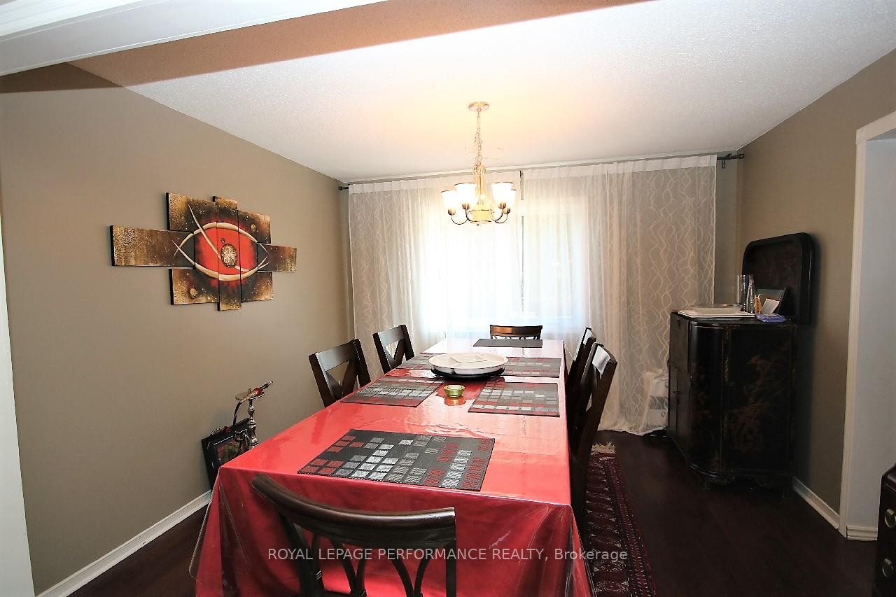 Photo 5 of 16 Inwood Drive, Ottawa, Kanata - Bridlewood — HOMEH