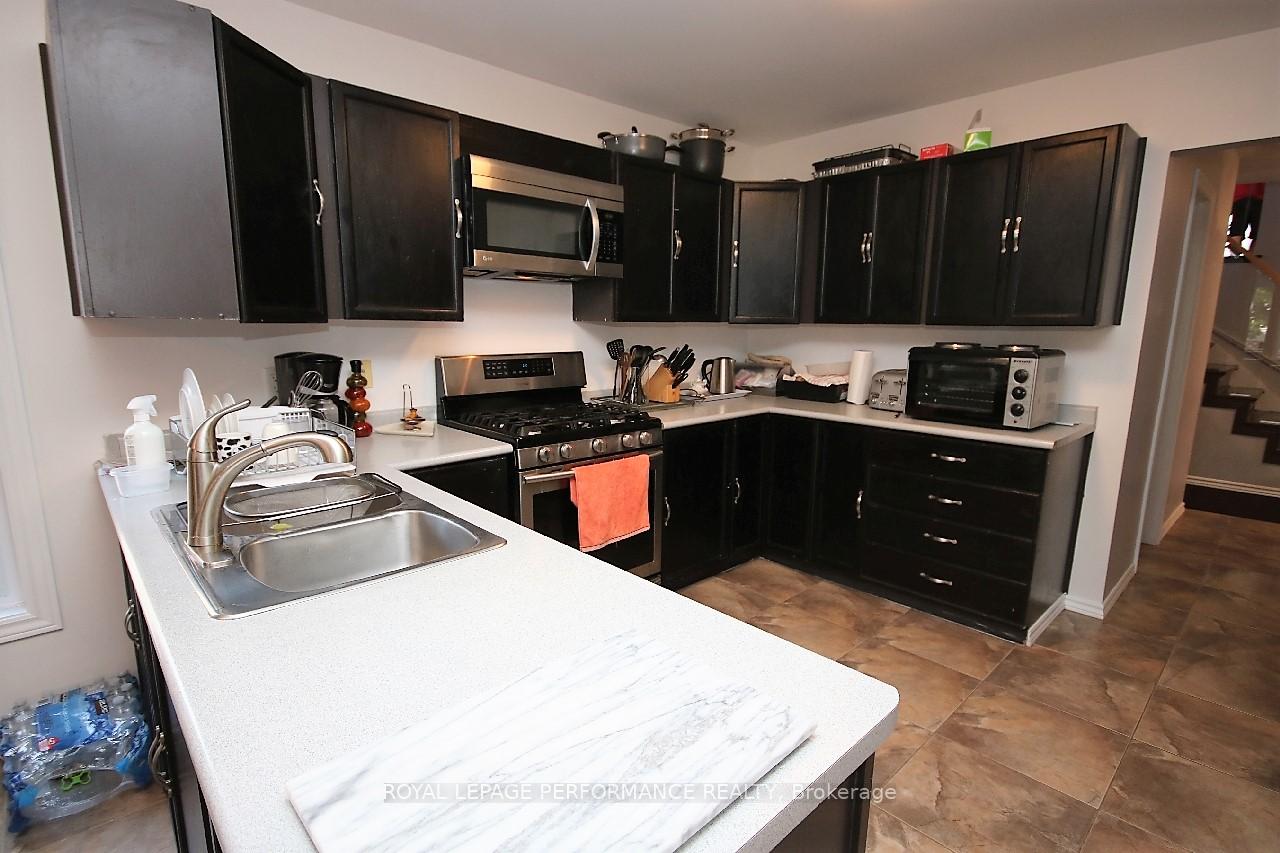 Photo 7 of 16 Inwood Drive, Ottawa, Kanata - Bridlewood — HOMEH
