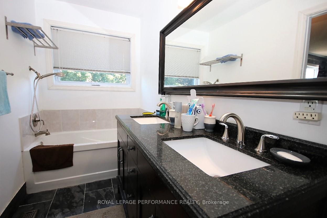 Photo 16 of 16 Inwood Drive, Ottawa, Kanata - Bridlewood — HOMEH