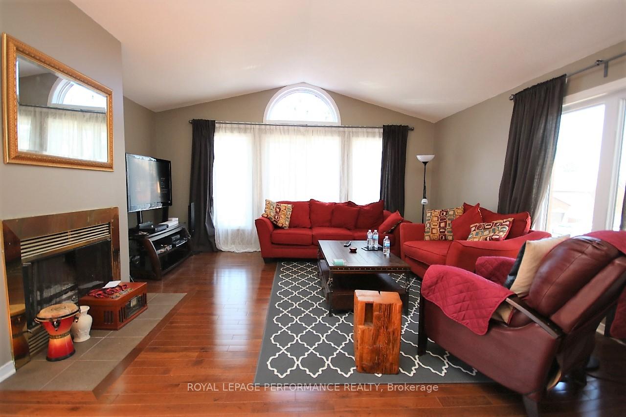 Photo 23 of 16 Inwood Drive, Ottawa, Kanata - Bridlewood — HOMEH