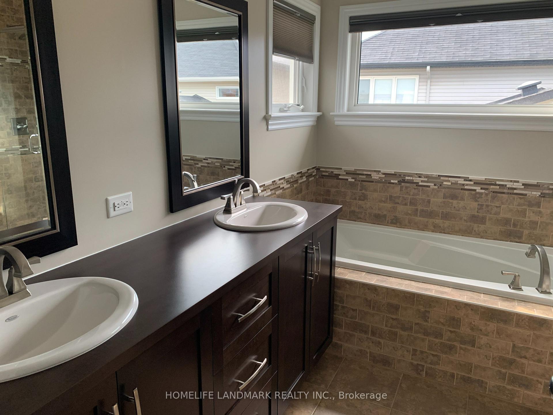 Photo 13 of 134 Tapadero Avenue, Ottawa, Kanata - Emerald Meadows/Trailwest — HOMEH