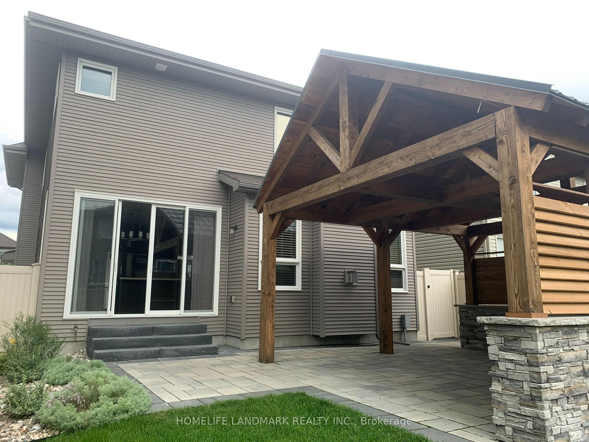 Photo 21 of 134 Tapadero Avenue, Ottawa, Kanata - Emerald Meadows/Trailwest — HOMEH