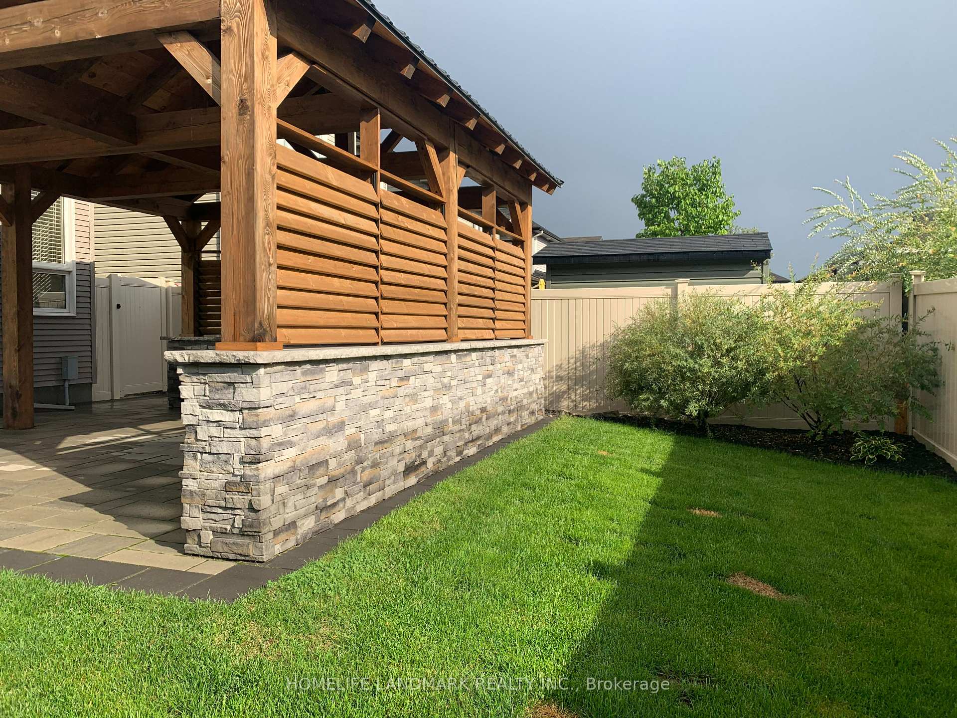 Photo 22 of 134 Tapadero Avenue, Ottawa, Kanata - Emerald Meadows/Trailwest — HOMEH