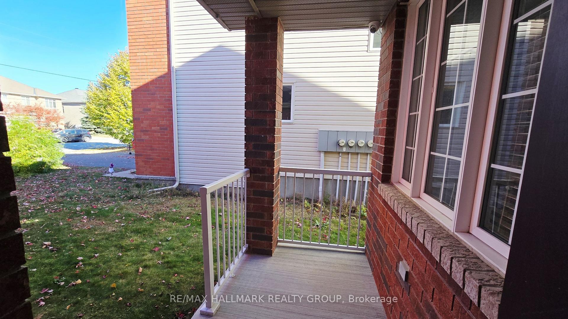 Photo 3 of 992 Klondike Road, Ottawa, Kanata - Morgan's Grant/South March — HOMEH