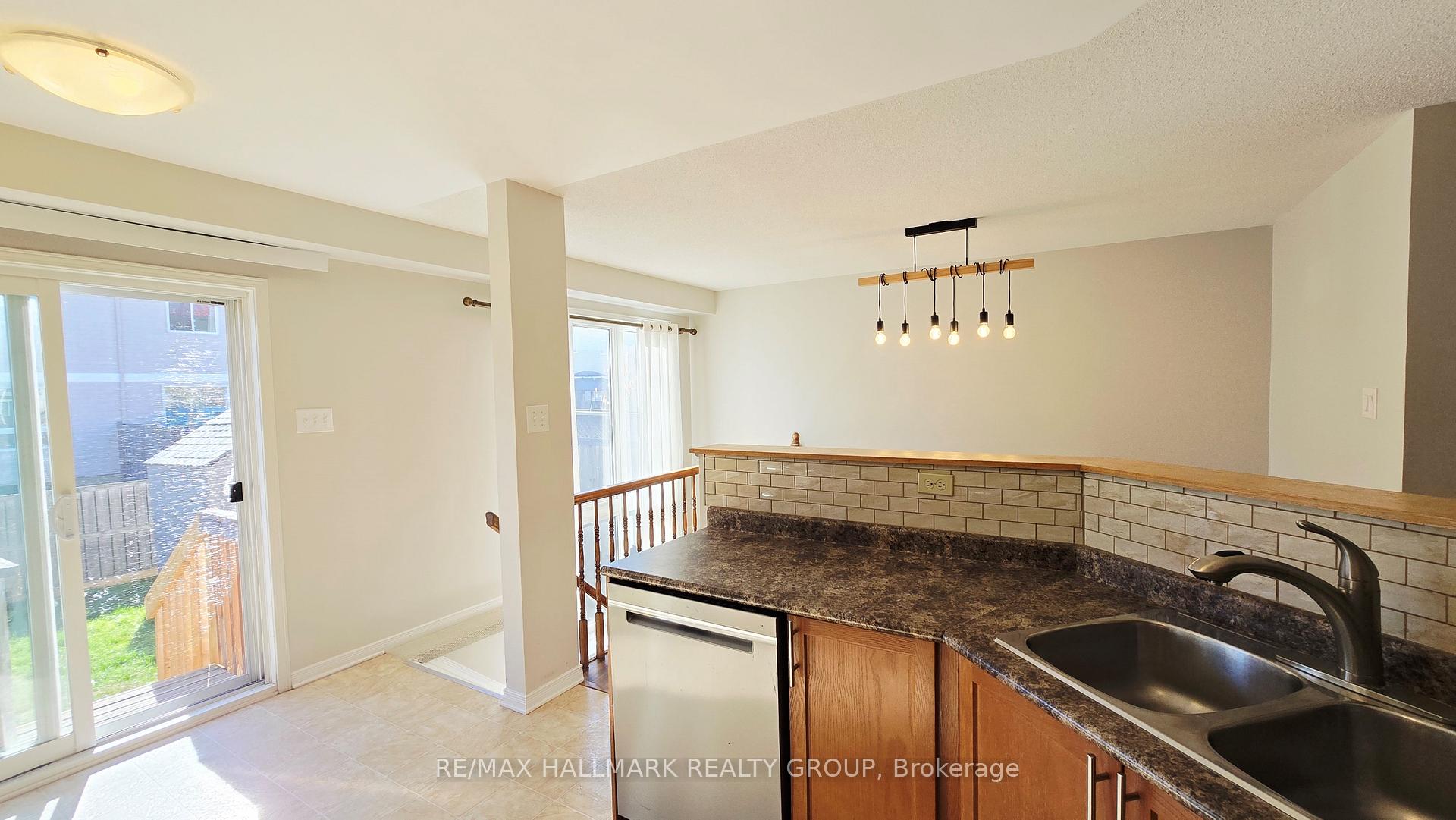 Photo 13 of 992 Klondike Road, Ottawa, Kanata - Morgan's Grant/South March — HOMEH