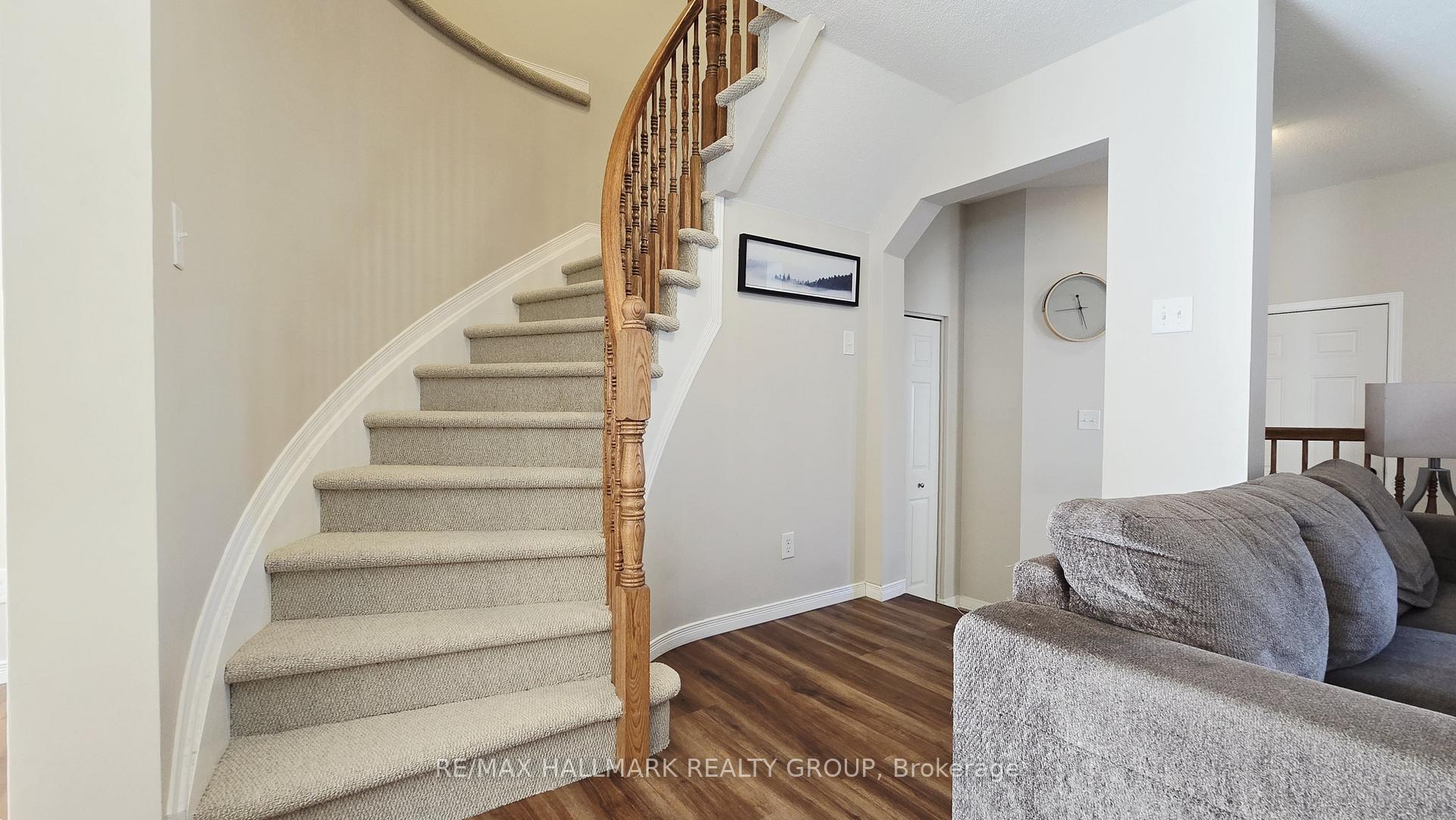 Photo 15 of 992 Klondike Road, Ottawa, Kanata - Morgan's Grant/South March — HOMEH