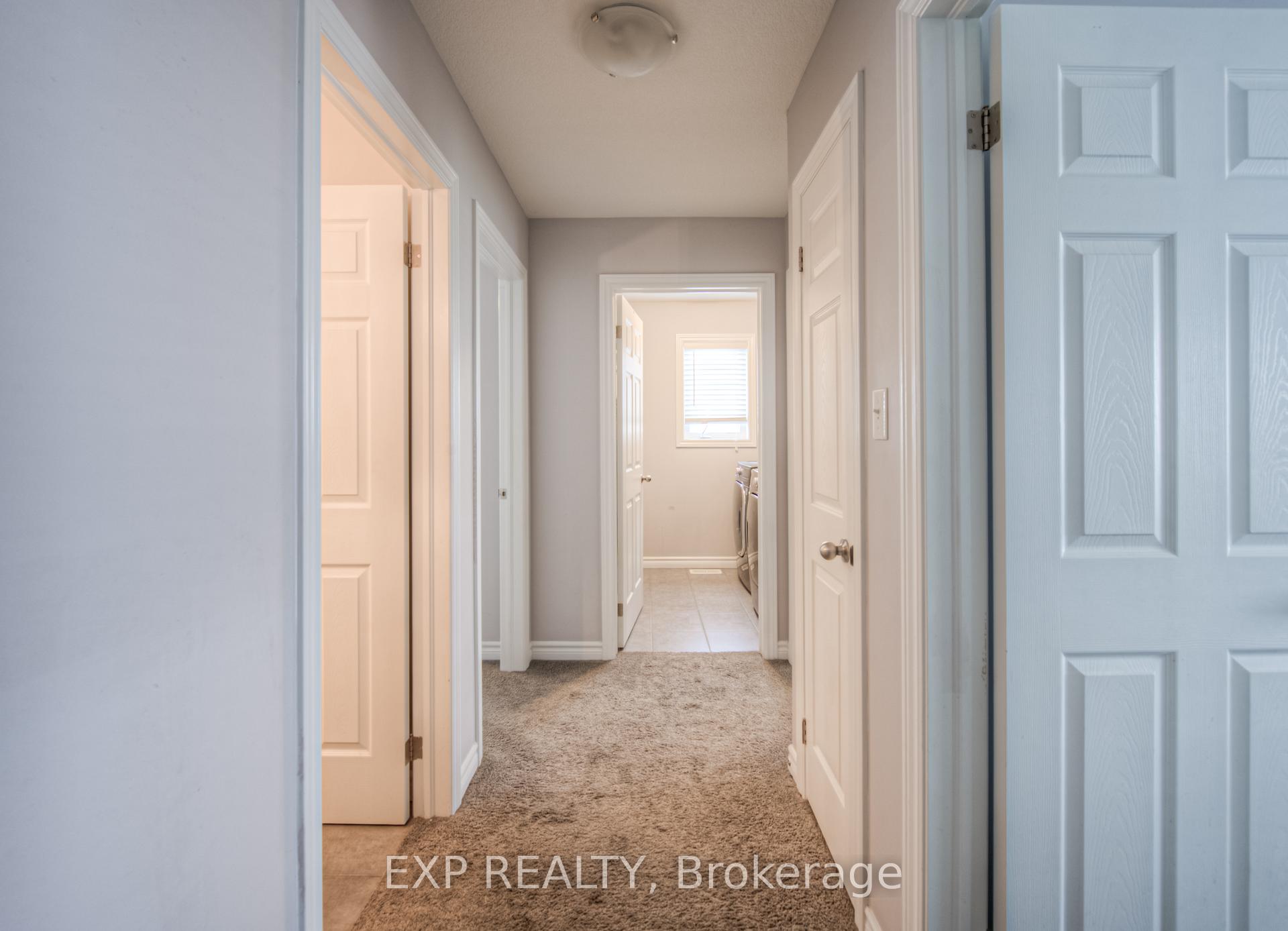Photo 2 of 55 Saddlebrook Court, Kitchener — HOMEH
