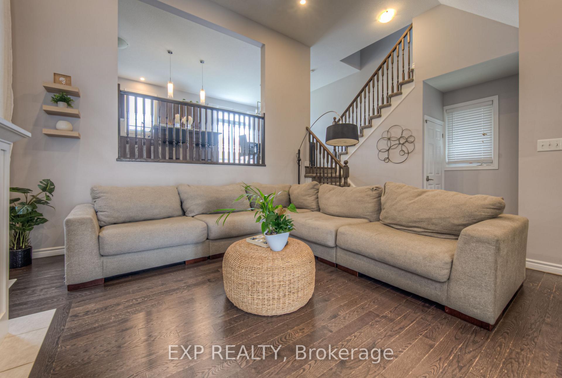 Photo 15 of 55 Saddlebrook Court, Kitchener — HOMEH