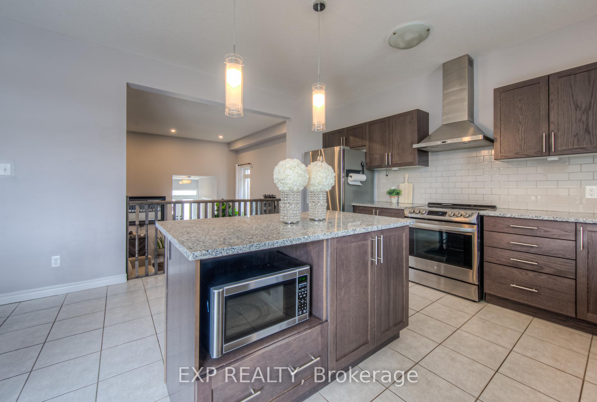 Photo 25 of 55 Saddlebrook Court, Kitchener — HOMEH
